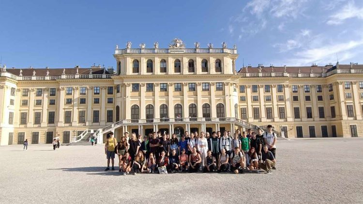 a387583342 861255812236736 491378055849741324 n